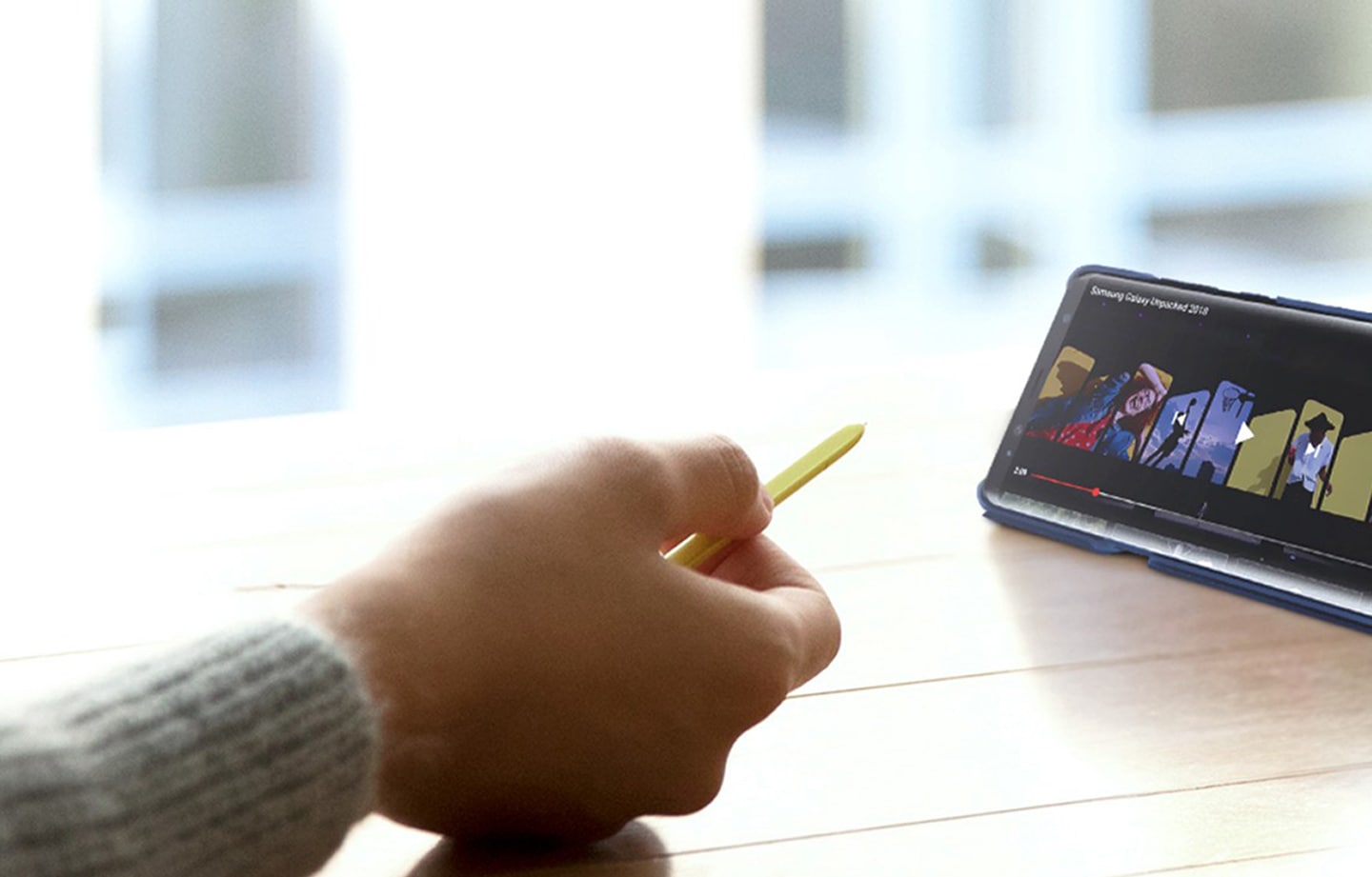 Ключевое нововведение Самсунг Нот 9 - новое электронное перо S Pen с технологией Bluetooth для управления контентом на смартфоне и ультратонкому наконечнику с 4096 уровнями силы нажима.