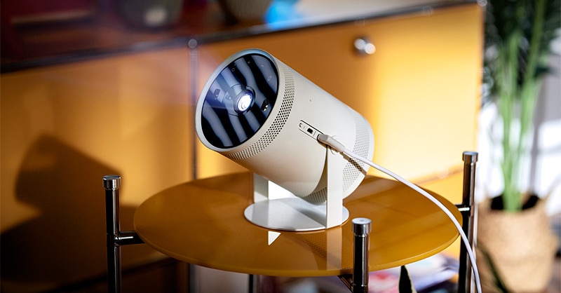 Samsung Freestyle LSP3B プロジェクター HD 1080 Samsung The Freestyle Portable Smart Projector | Samsung SG