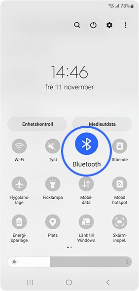 Kolla Bluetooth ikonen i menyn snabbinställningsknappar