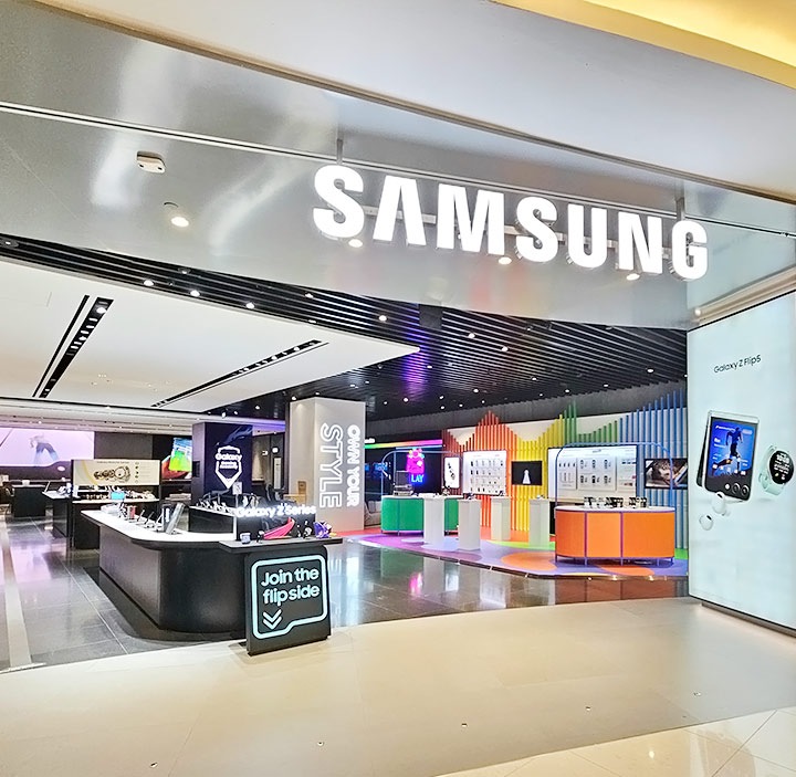 Samsung Experience Store — The Mall