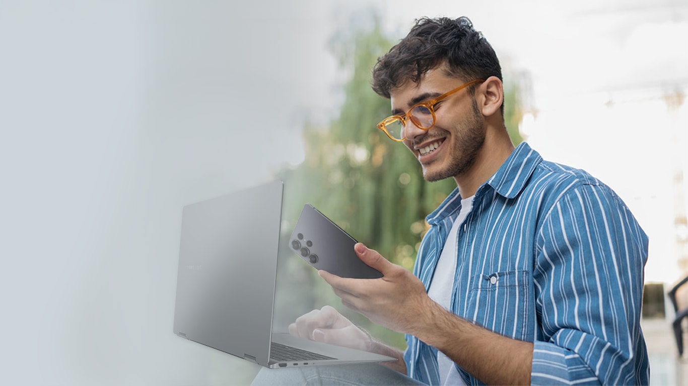 Person holding Galaxy device with lightweight Lithium-ion Battery