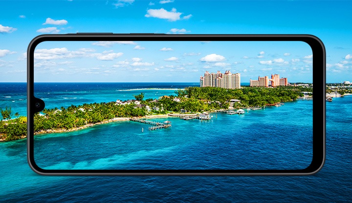 Get more in the frame with Ultra Wide Camera.