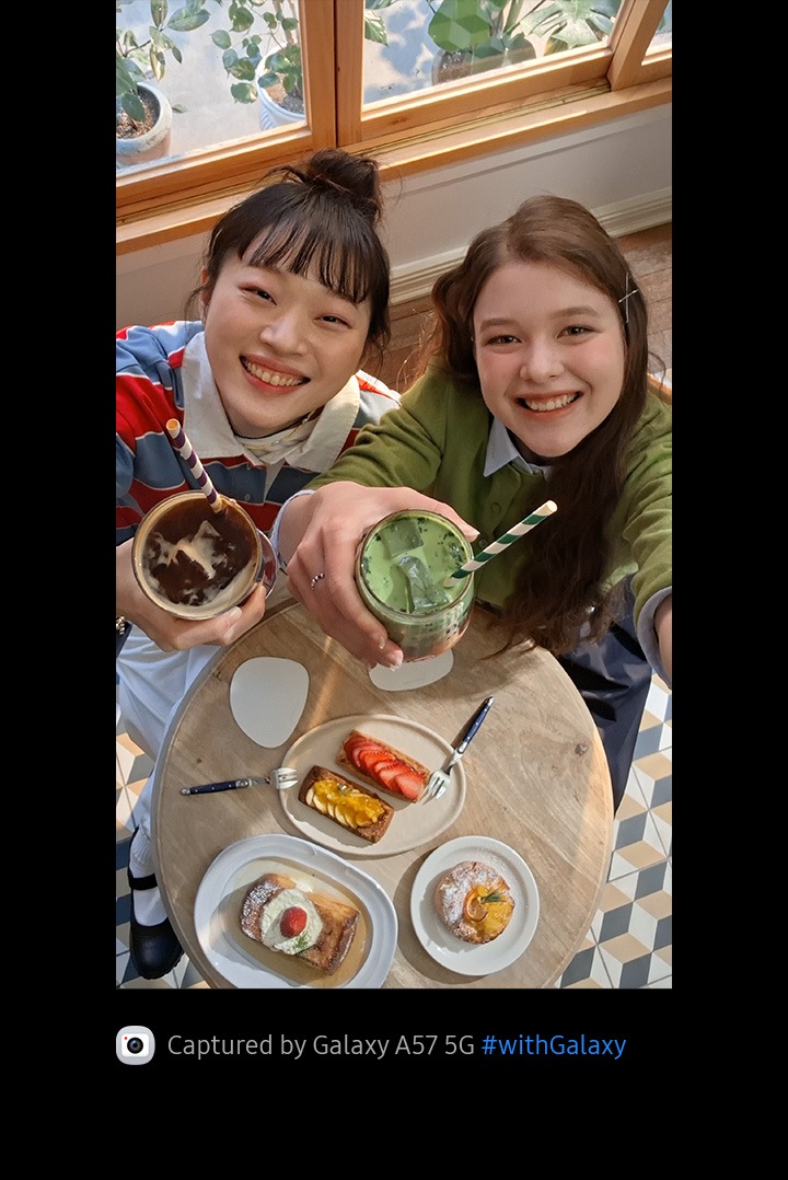 Super HDR. Ready-to-post selfies