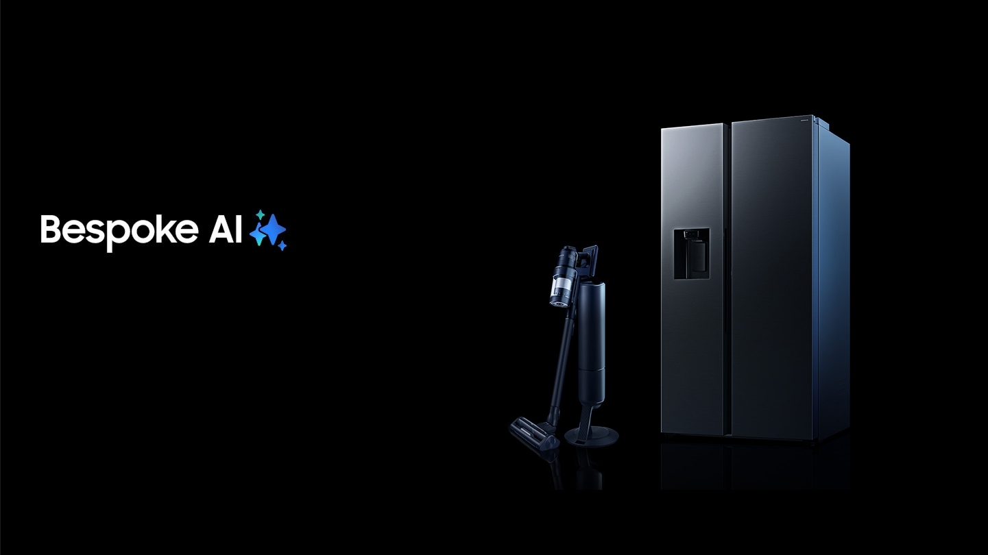 Продуктовий ряд Samsung’s Bespoke AI включає дві пральні машини Bespoke AI Laundry, Bespoke AI Jet Ultra та Bespoke Four-Door Flex Холодильник. Логотип Bespoke AI.