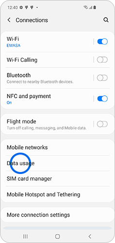 Data usage is selected in the Connections menu