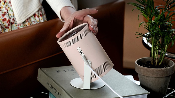 Portable, 4k & Ultra Short Throw Projectors | Samsung UK