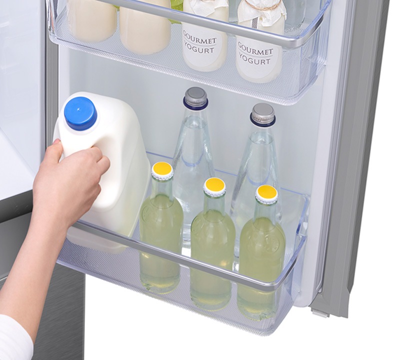 Samsung Family Hub™ Multidoor Fridge Freezer, 550L Samsung IE