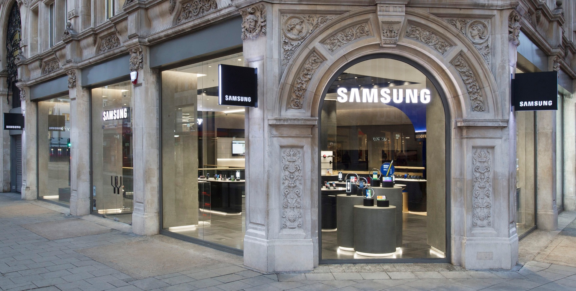 Nearest Samsung Store Uk