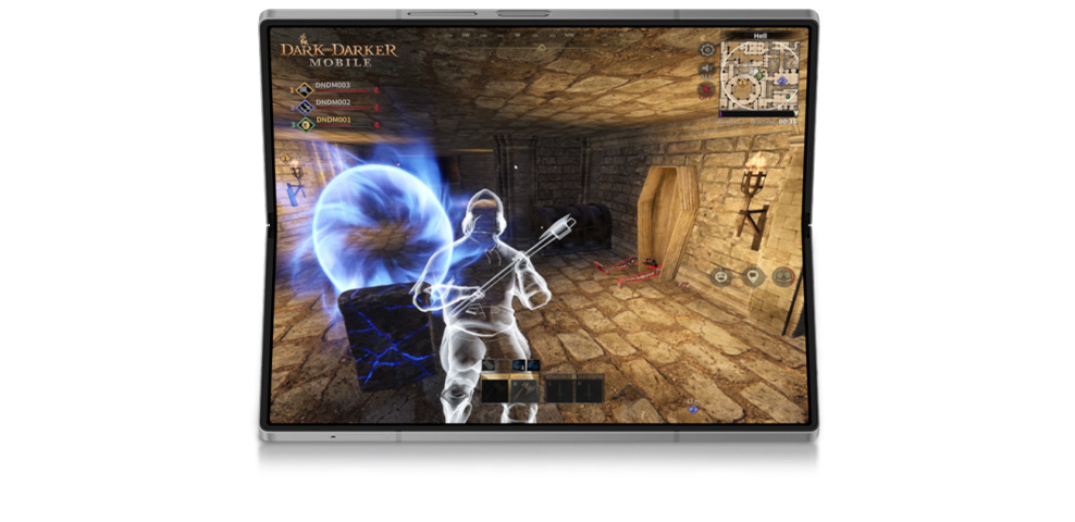 Gameplay scene is depicted on the display of a Galaxy Z Fold. The details are clear and the content is smooth.