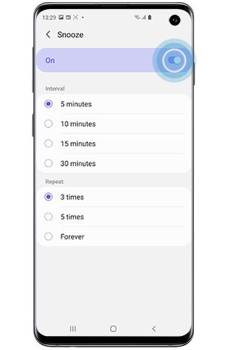 Switch next to On selected inside Snooze on a Galaxy smartphone