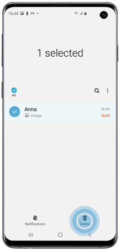 Delete icon selected on a Galaxy smartphone 