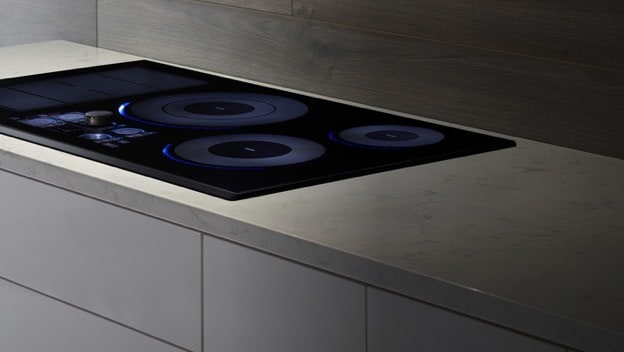 Samsung's New Smart Induction Cooktop Helps Families Save Energy