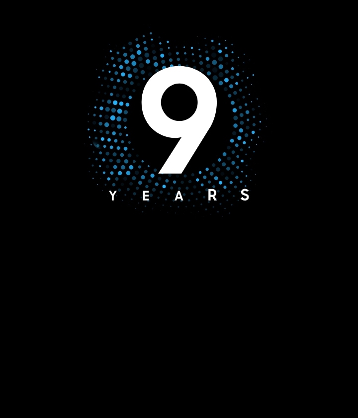 Logo 9 năm là Số 1 Thế giới