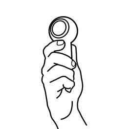 An illustration of a hand holding the Gear 360 (2017) representing the Shoot step.
