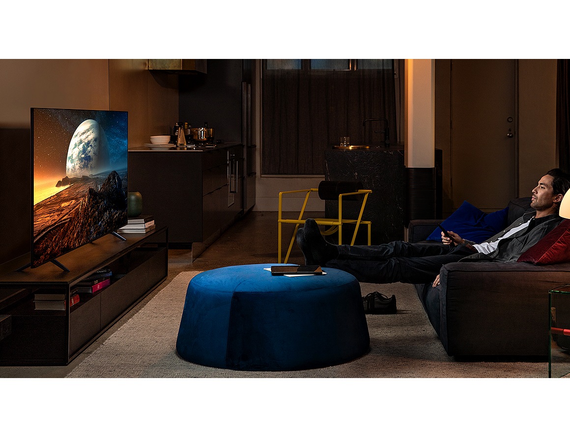 QA75Q70TAWXXY-lifestyle3