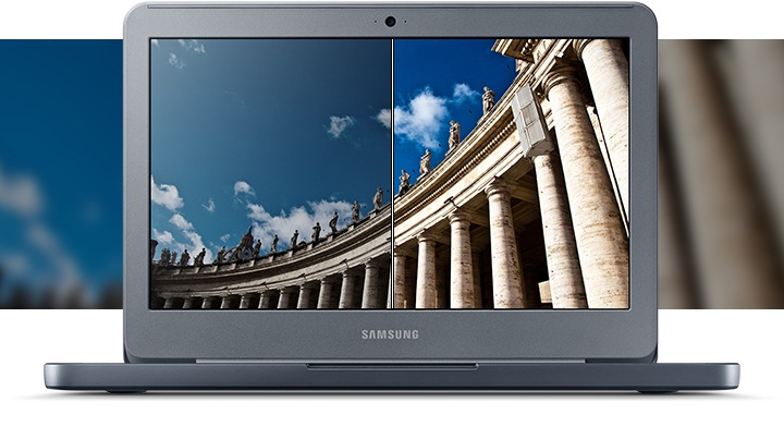 Imagem de antigo prédio em arquitetura romana fotografado contra o céu. Cenário desfocado ao fundo chromebook e nítido na tela do computador, onde está com uma divisão: na parte esquerda cores mais escuras e na parte direita cores nítidas e aprimoradas.