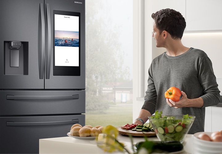 French Door Refrigerator with 21.5” Touch Screen Family Hub