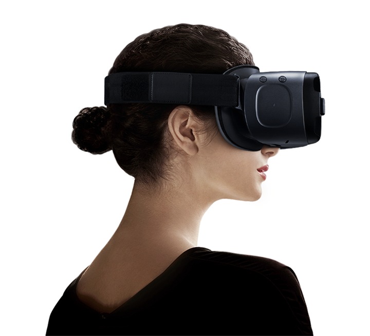 Casque réalité virtuelle Samsung Gear VR 2017 avec contrôleur