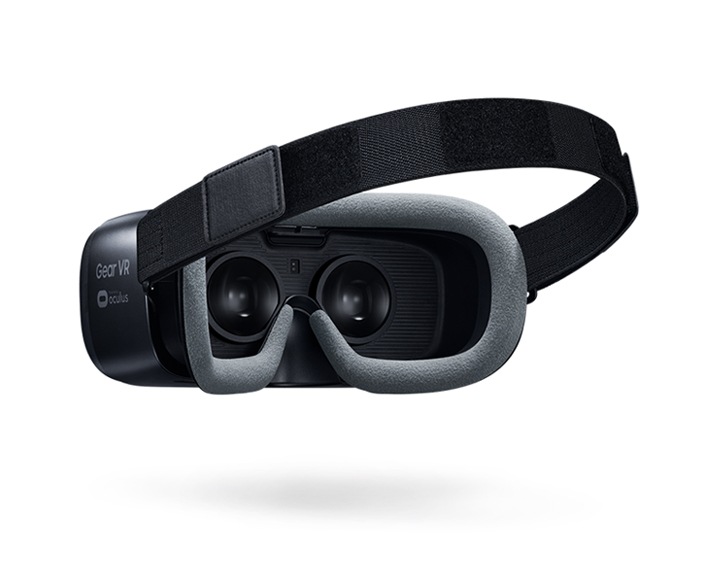 Casque de réalité virtuelle Samsung 360° Gear VR + Contrôleur Powered By  Oculus