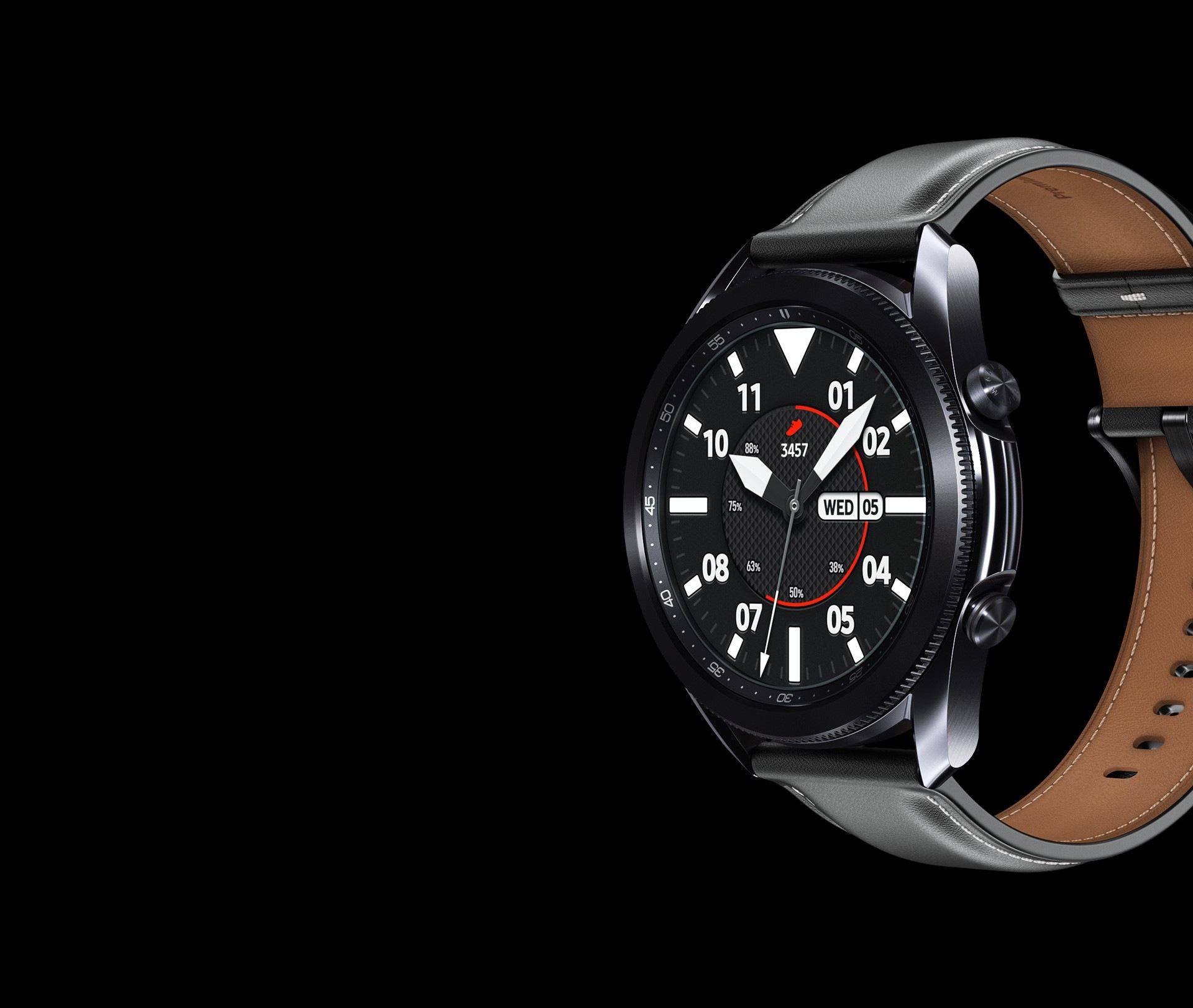 Galaxy Watch3 45mm de color Mystic Black con una esfera Sporty Classic visto desde un ángulo