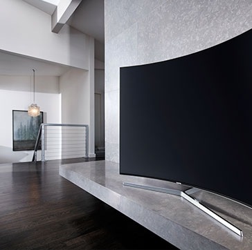 see large image of right perspective image of TV in a living room.