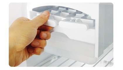 Twist Icemaker