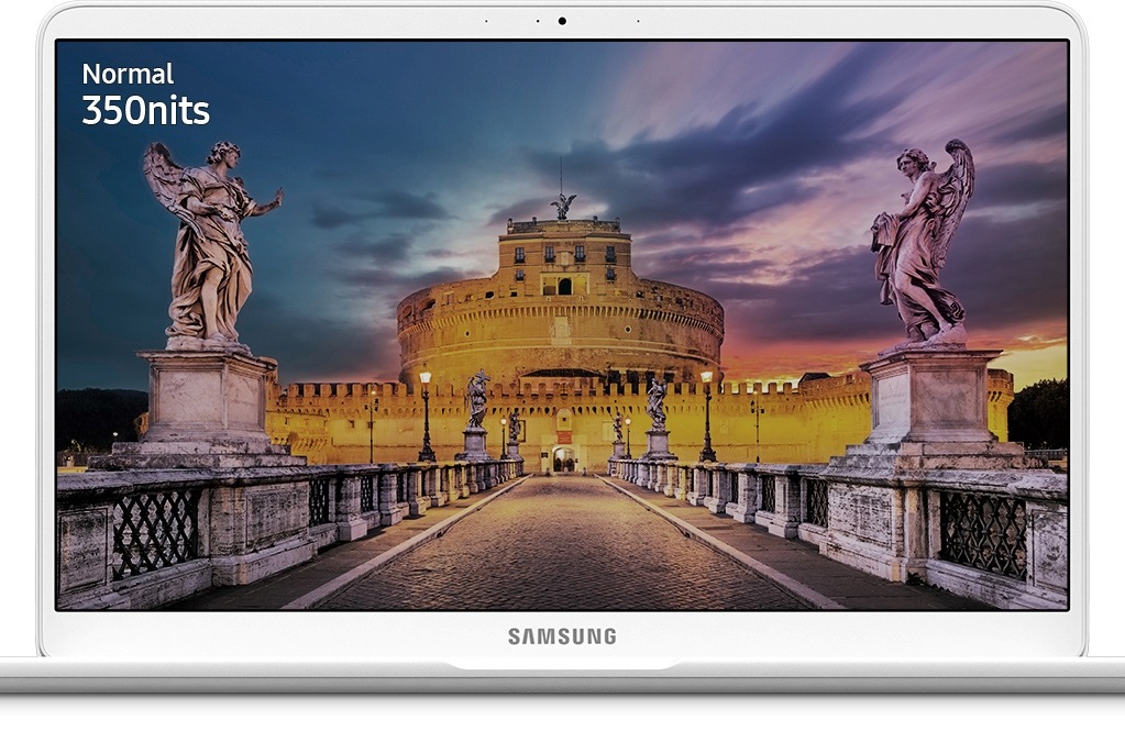 An image showing the Notebook 9’s screen with 350 nit brightness in normal mode, displaying a castle in the middle, at the end of a bridge with statues on it, against a white backdrop.