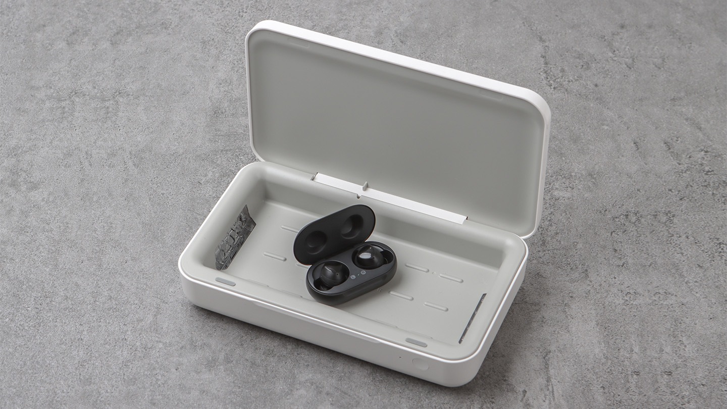 UV Sterilizer with Wireless Charging Doctor Mobile