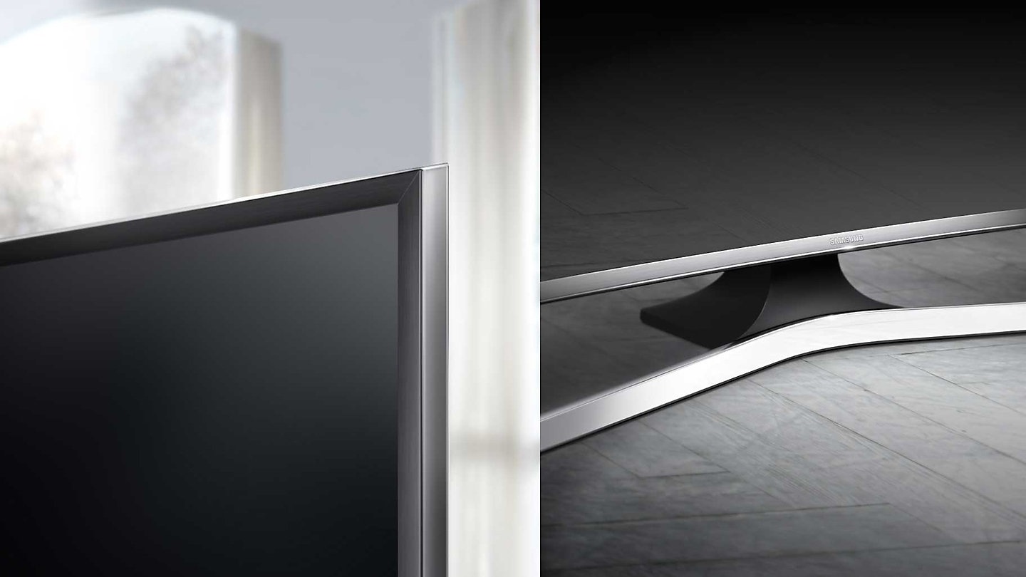 Un TV stupendo, dal nuovo ed elegante design curvo con finiture metal