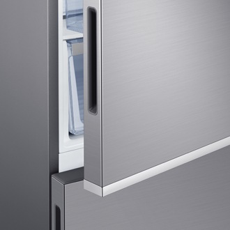 Samsung Bottom Mount Freezer with Optimal Fresh Zone, Silver (RB30N4050B1/ME) 315L close-up-handle
