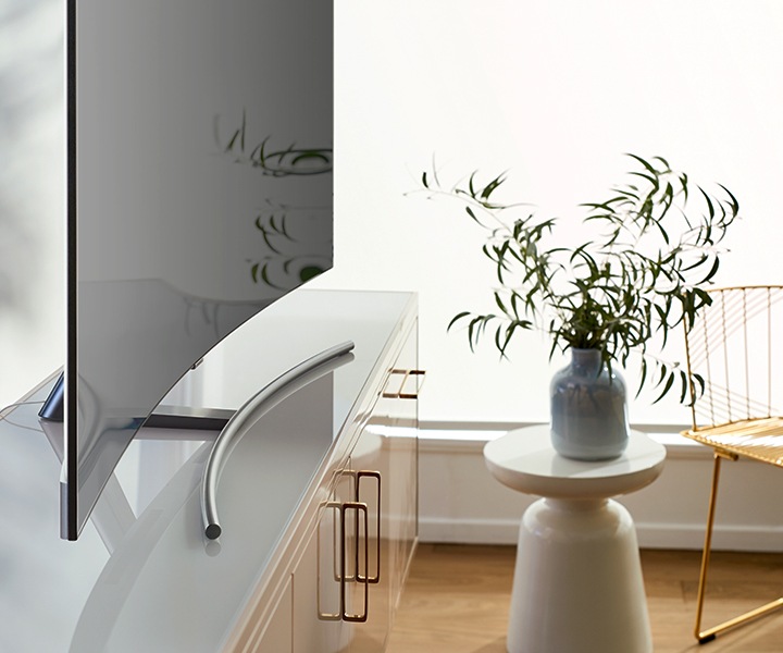 Curved Screen