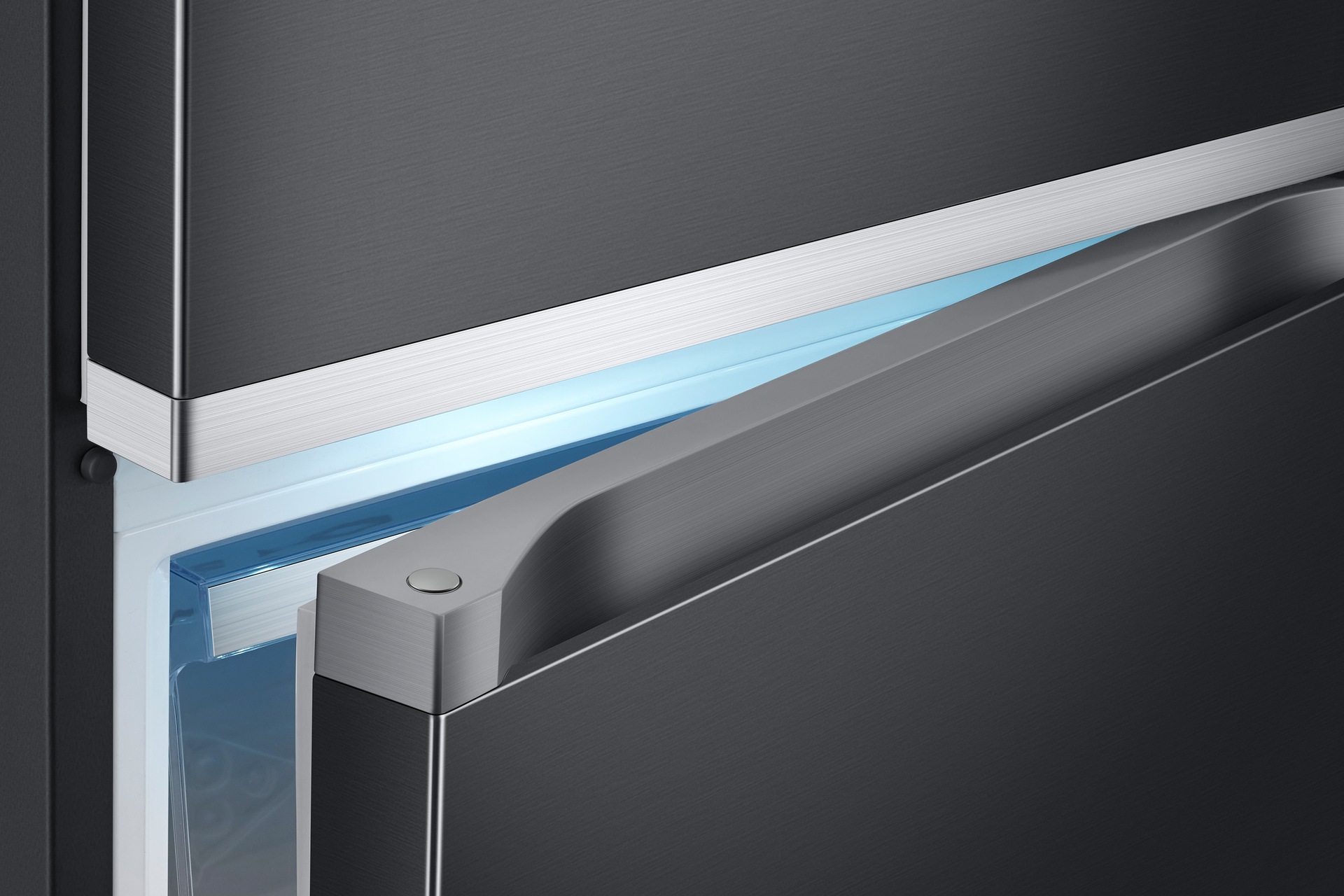 [détá~íl-1 bl~áck]