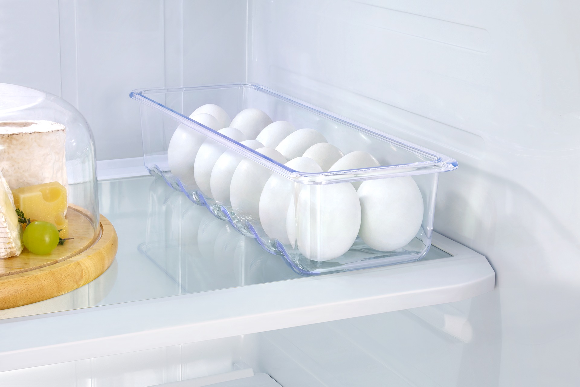 egg-tray-with-food-egg silver
