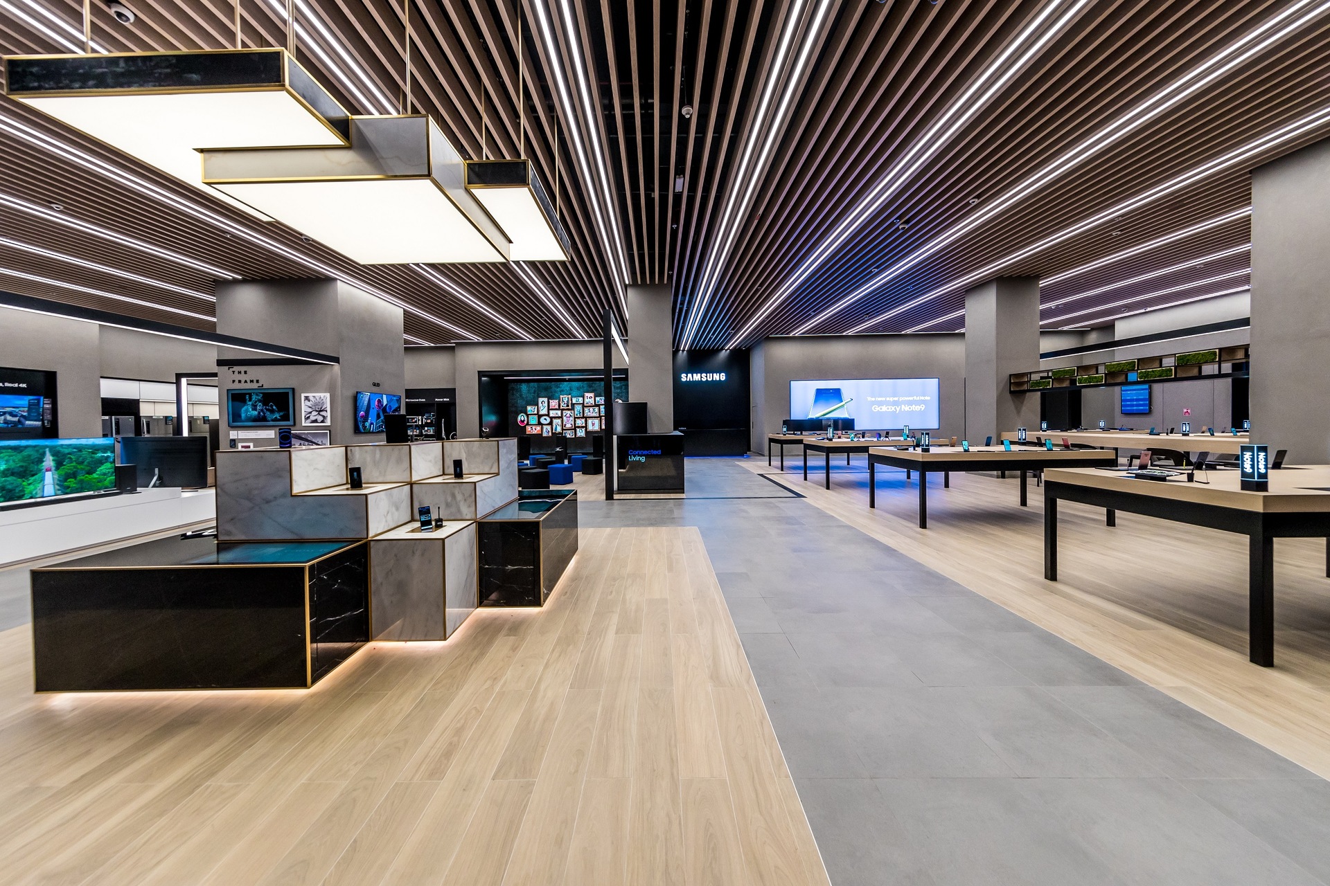 samsung max galaxy store