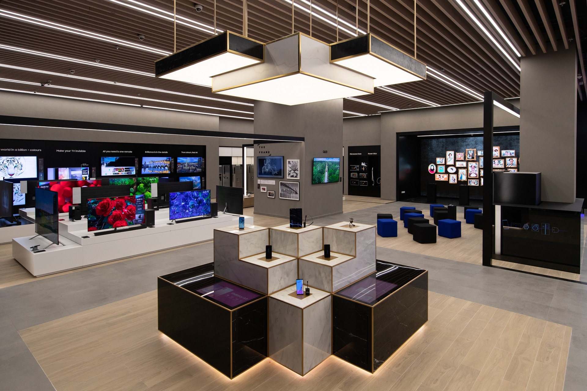 galaxy experience store