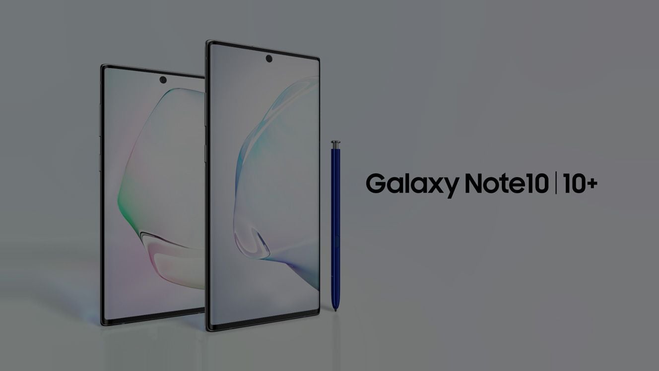 Galaxy Note10 et Note10 plus vus de face à un angle de trois quarts du côté du bouton d'alimentation. Le S Pen bleu se tient droit à côté du Galaxy Note10 plus, et à côté se trouve le texte qui dit Galaxy Note10 | Note10 plus.