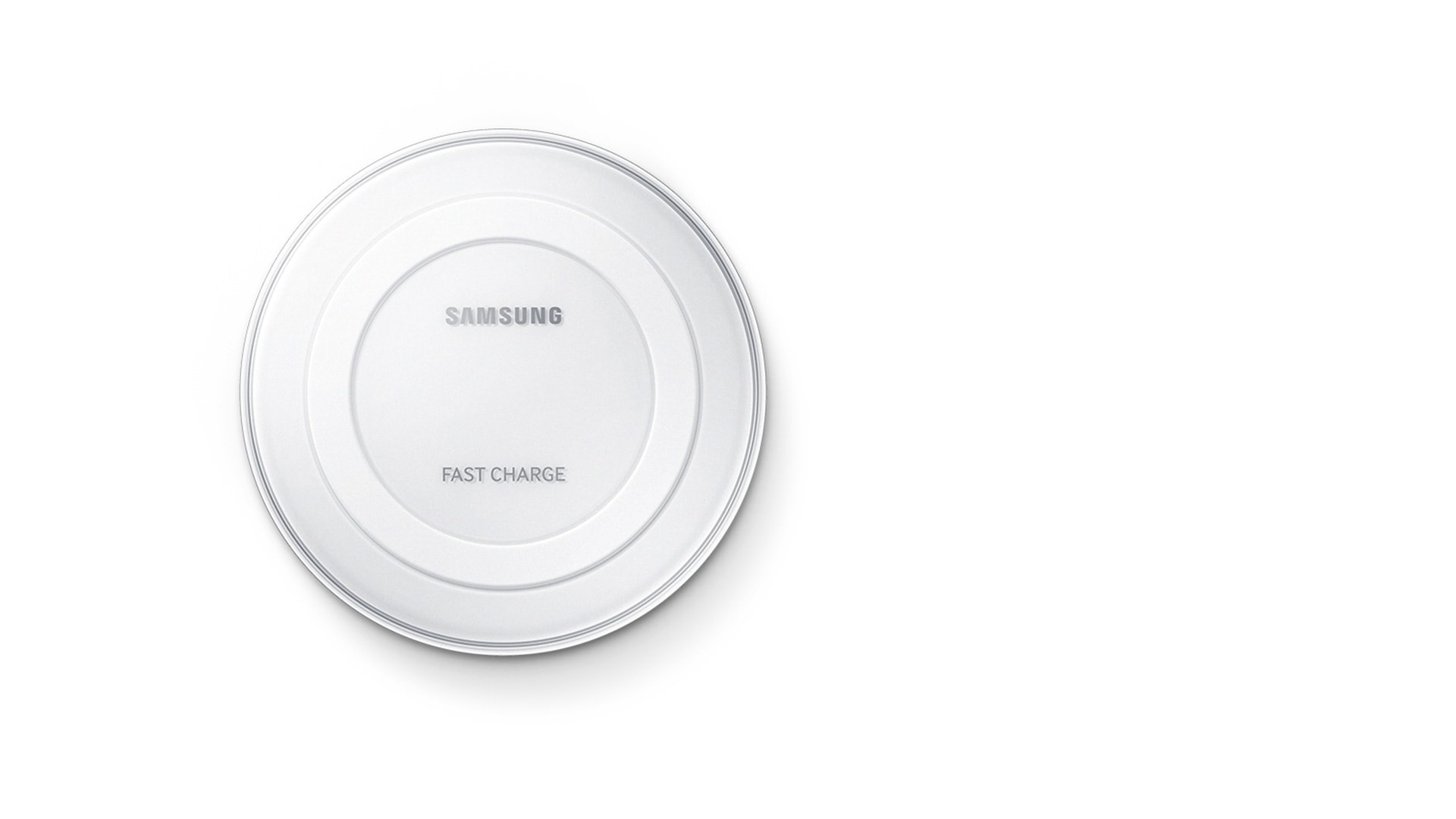 An image showing the Galaxy Note5 fast-charging on a wireless charger.