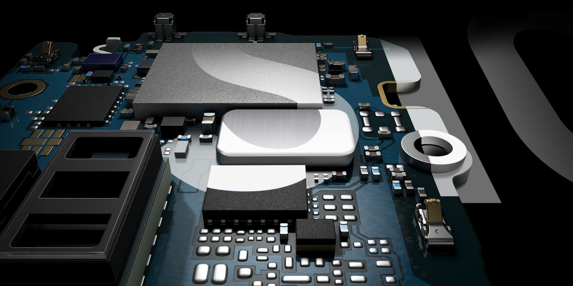 Image en gros plan extrême du matériel à l'intérieur du Galaxy S10 plus, processeur compris. Le logo S du S10 est superposé.