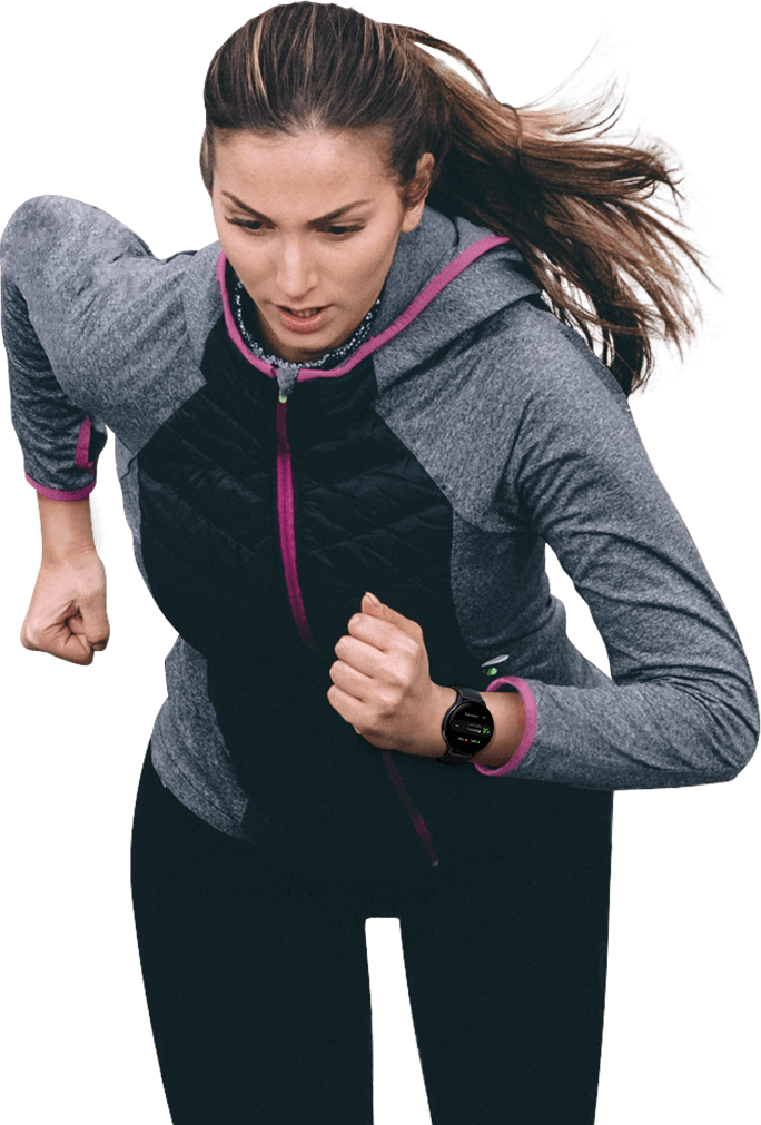 Uma mulher com roupa esportiva correndo com um Galaxy Watch Active2 preto no pulso e um monitor automático exibido na interface gráfica do relógio mostrando as calorias gastas, tempo de corrida e número de atividades.