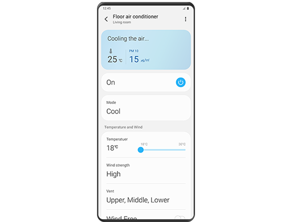 La pantalla de un dispositivo Galaxy muestra la interfaz gráfica de usuario del aire acondicionado inteligente SmartThings con la temperatura deseada, el modo, la función de resistencia al viento y otras configuraciones.