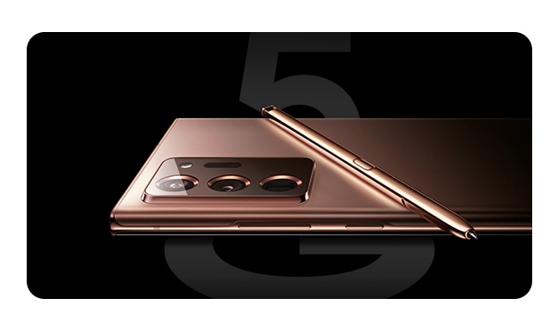 Galaxy Note20 Ultra i Mystic Bronze, der ligger med forsiden nedad med S Pennen liggende henover bagsiden af den