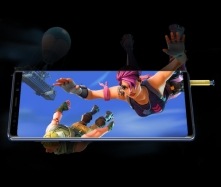 Töltsd le az exkluzív Galaxy Skint!