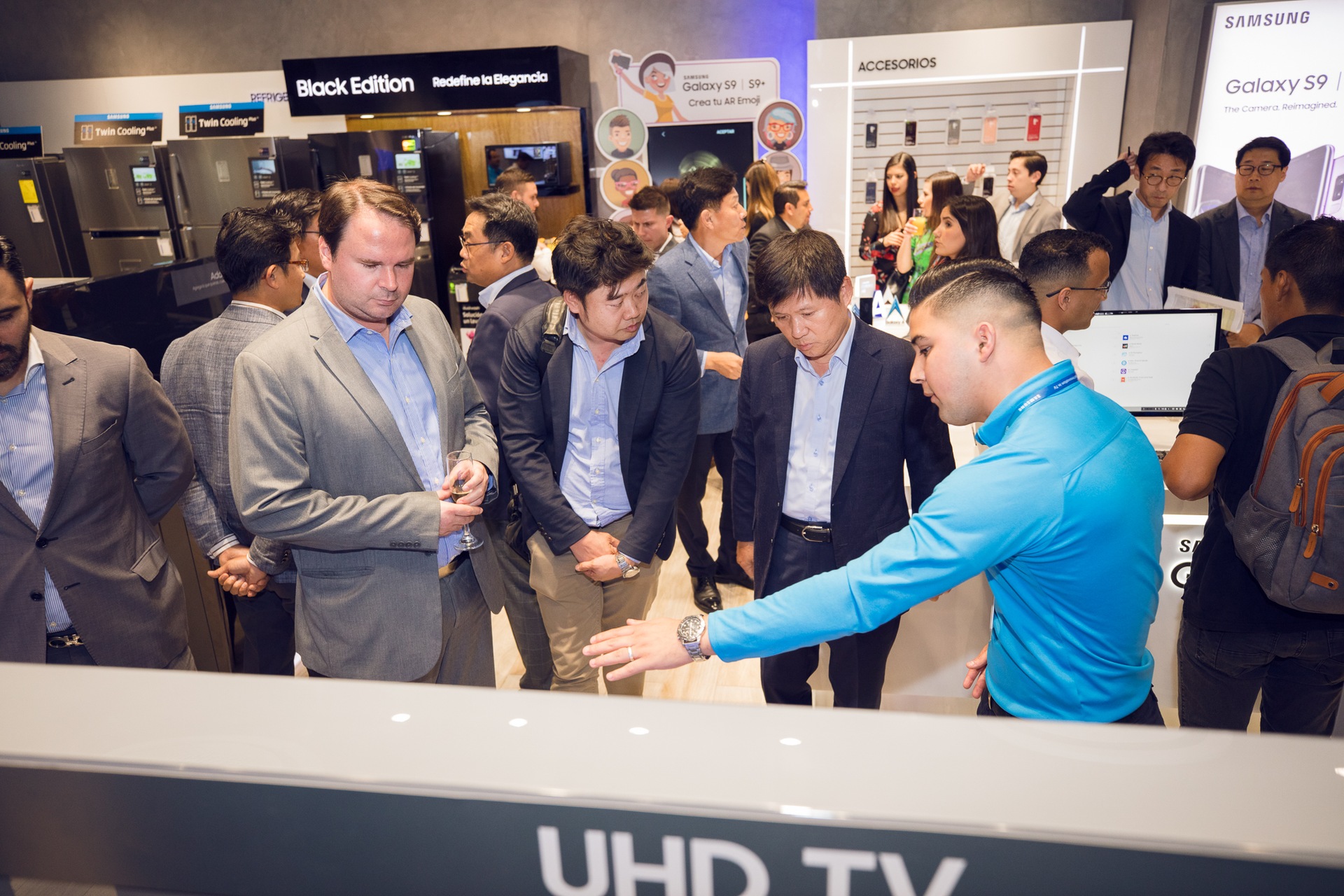 Samsung Electronics inaugura nueva tienda de experiencia en la ciudad