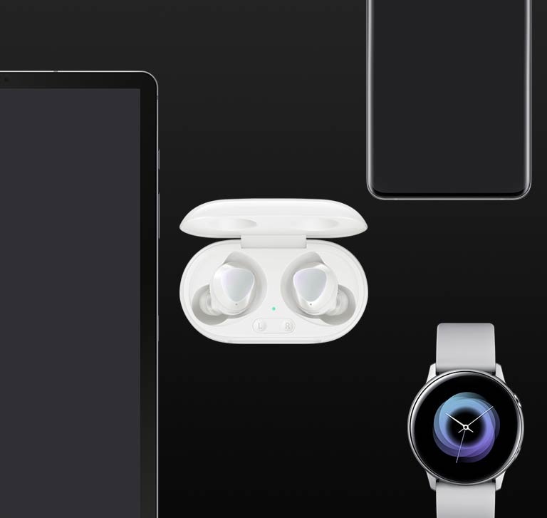 صورة هاتف وسماعة Buds وساعة Galaxy Watch Active ولوح Galaxy Tab من سامسزنج