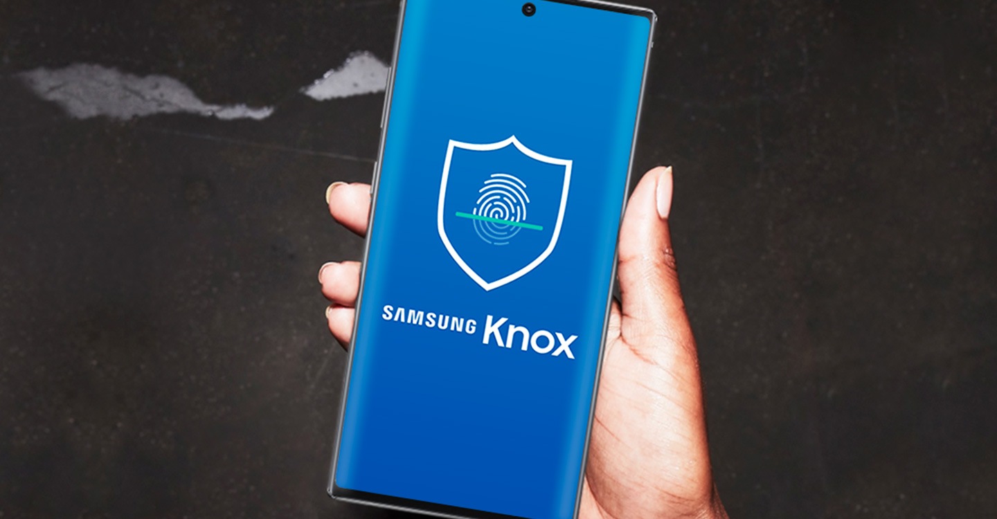 Een Samsung smartphone waarop het Samsung Knox logo afgebeeld staat