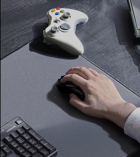 Monitor Samsung Odyssey to idealny monitor dla graczy - wyświetlacz 1000 R i technologia QLED sprawiają, że dostrzeżesz każdego przeciwnika - sprawdź!