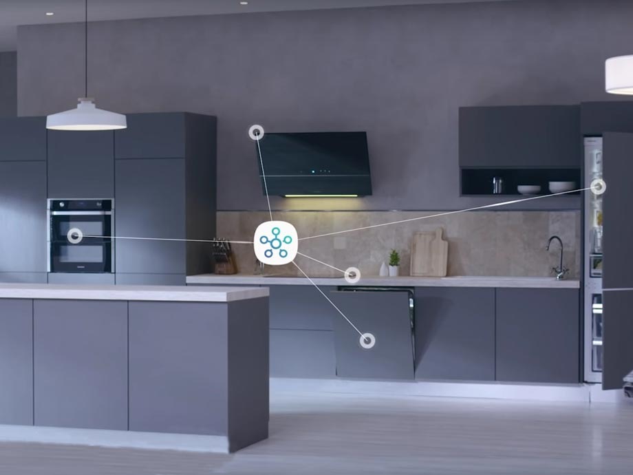 Billede af en oversigt, der viser, hvordan et køkken kan være koblet op via SmartThings-appen.