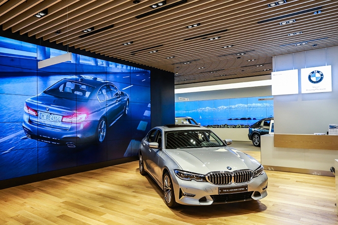 BMW 스타필드 시티 위례 스마트 쇼룸 - 삼성 스마트 사이니지(비디오월)