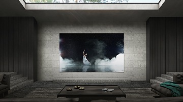 굉장히 넓은 거실 벽에 걸려있는 micro LED TV 이미지입니다.