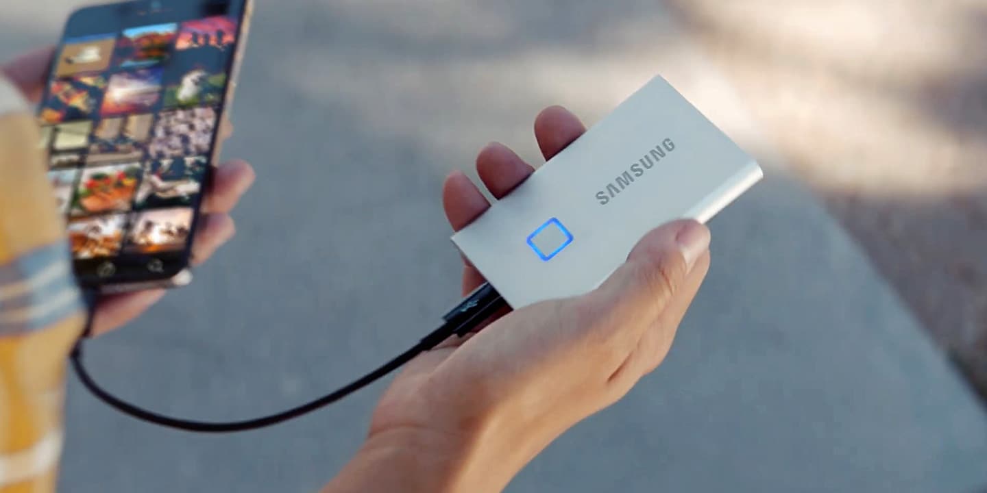 Video thumbnail of Portable SSD T7 Touch - Transfer in a flash, secure with a touch
